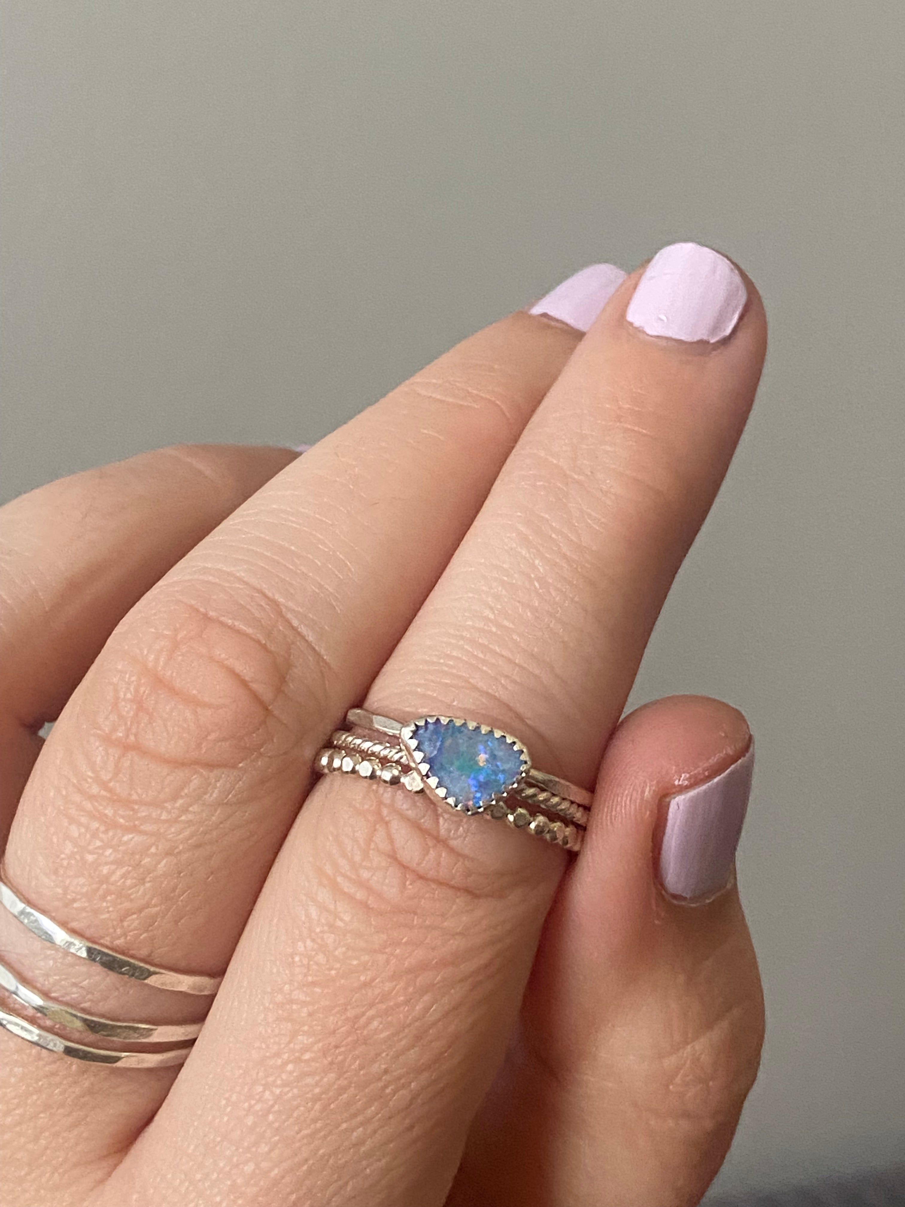 Australian opal size 9