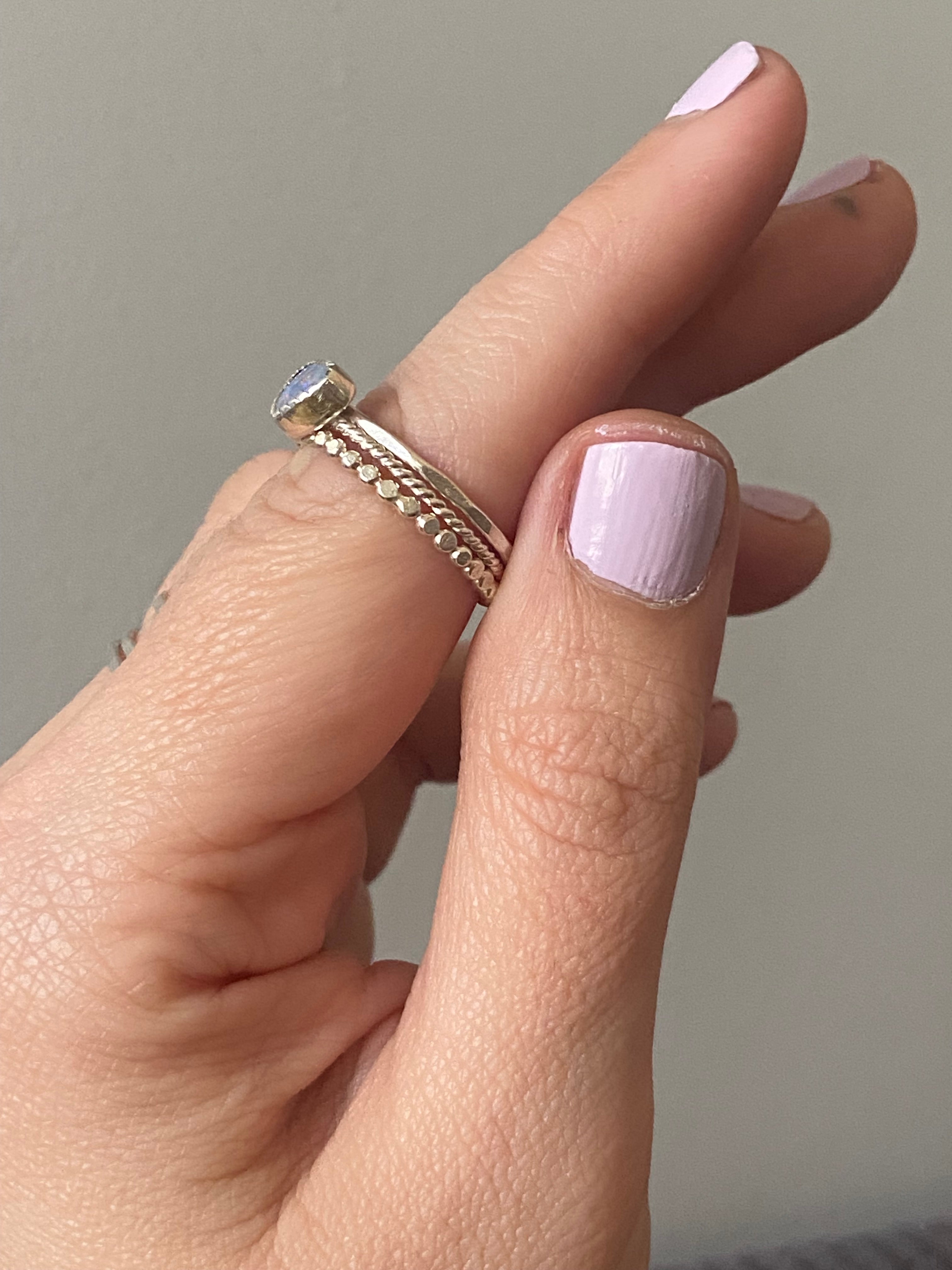 Australian opal size 9