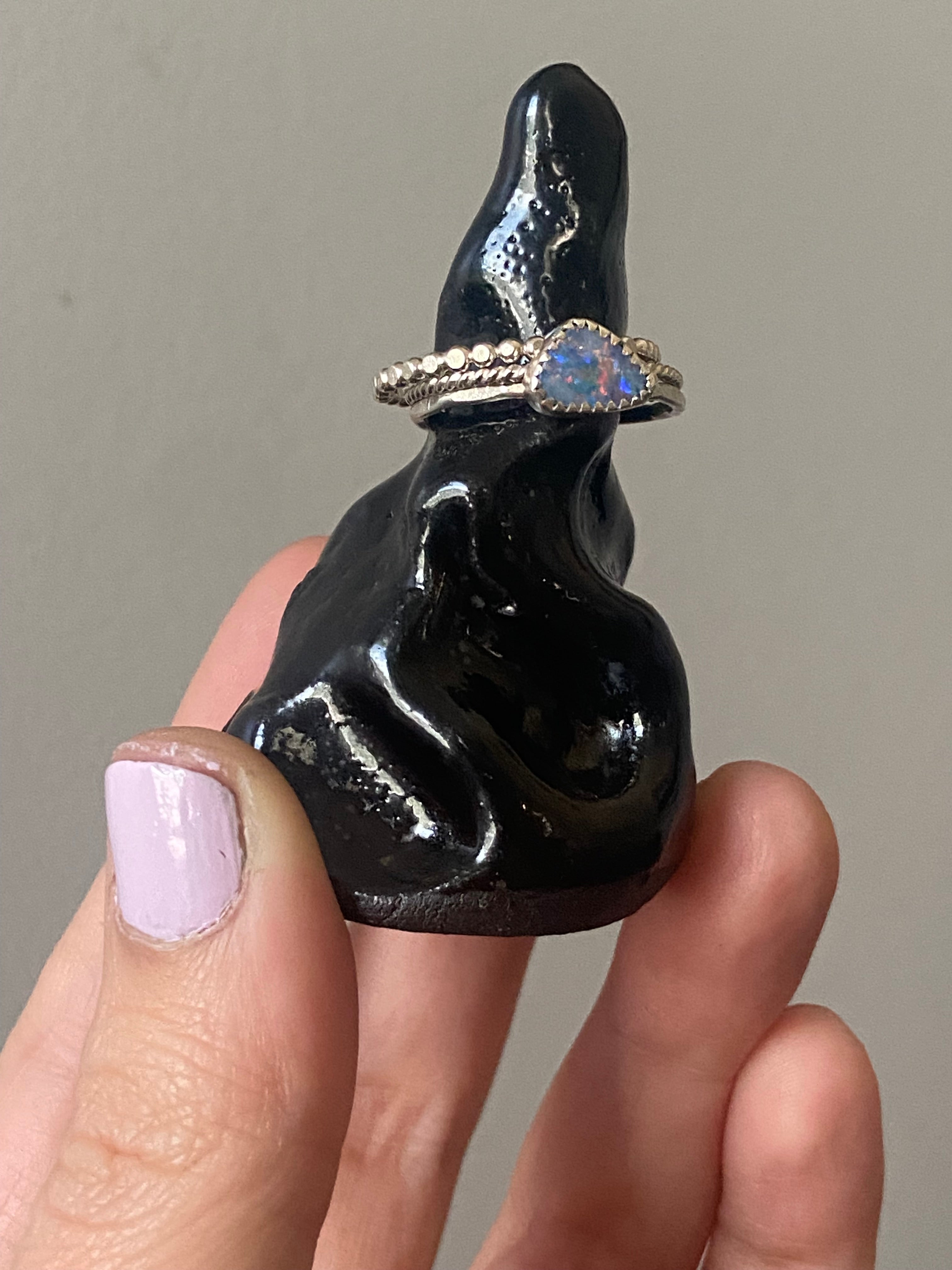 Australian opal size 9