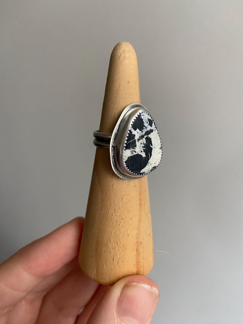 White Buffalo Ring - Size 6.25